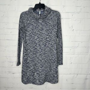 BCBGeneration size XS long sweater/short‎ dress